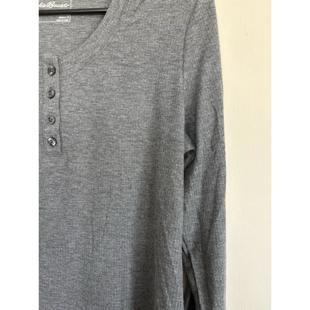 Eddie Bauer Grey Waffle Knit Henley VNeck Long Sleeve SMALL Capsule‎ Wardrobe